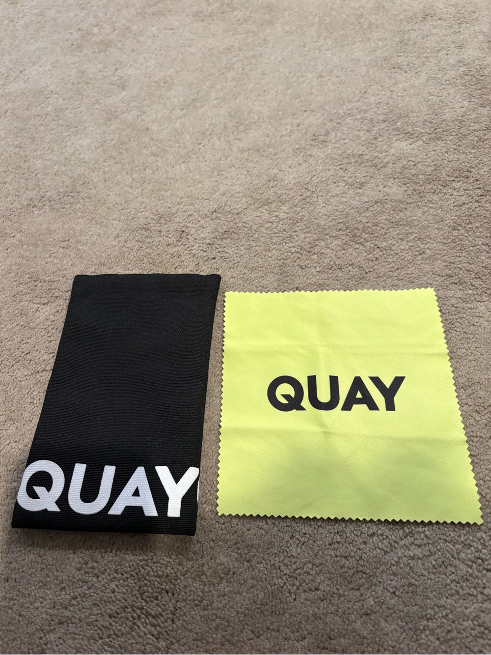 Quay Sunglasses Soft Case Pouch & Cleaning Cloth
